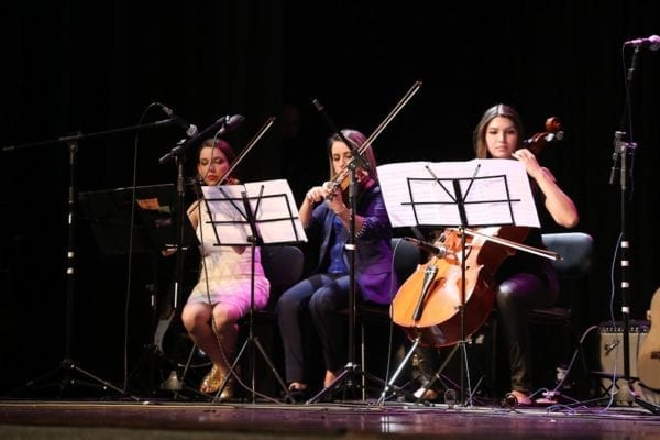 Angela Caetano da Silva Trio de cordas Violoncelo Ritmo e Som