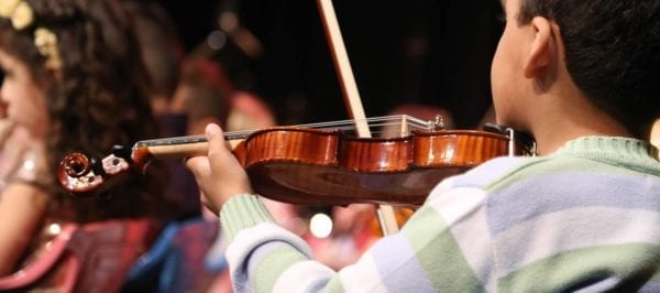 Aula de Violino para Crianças em Curitiba Iniciação ao Instrumento Musical Ritmo e Som e1473296273793