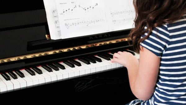 aula piano crianças idade 7